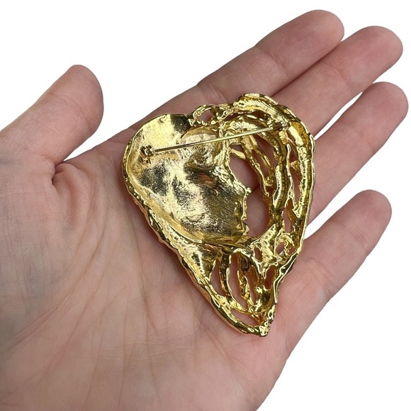 Shiny Gold Tone Art Nouveau Style Heart Shaped Lady Face Brooch - Picture 7 of 9